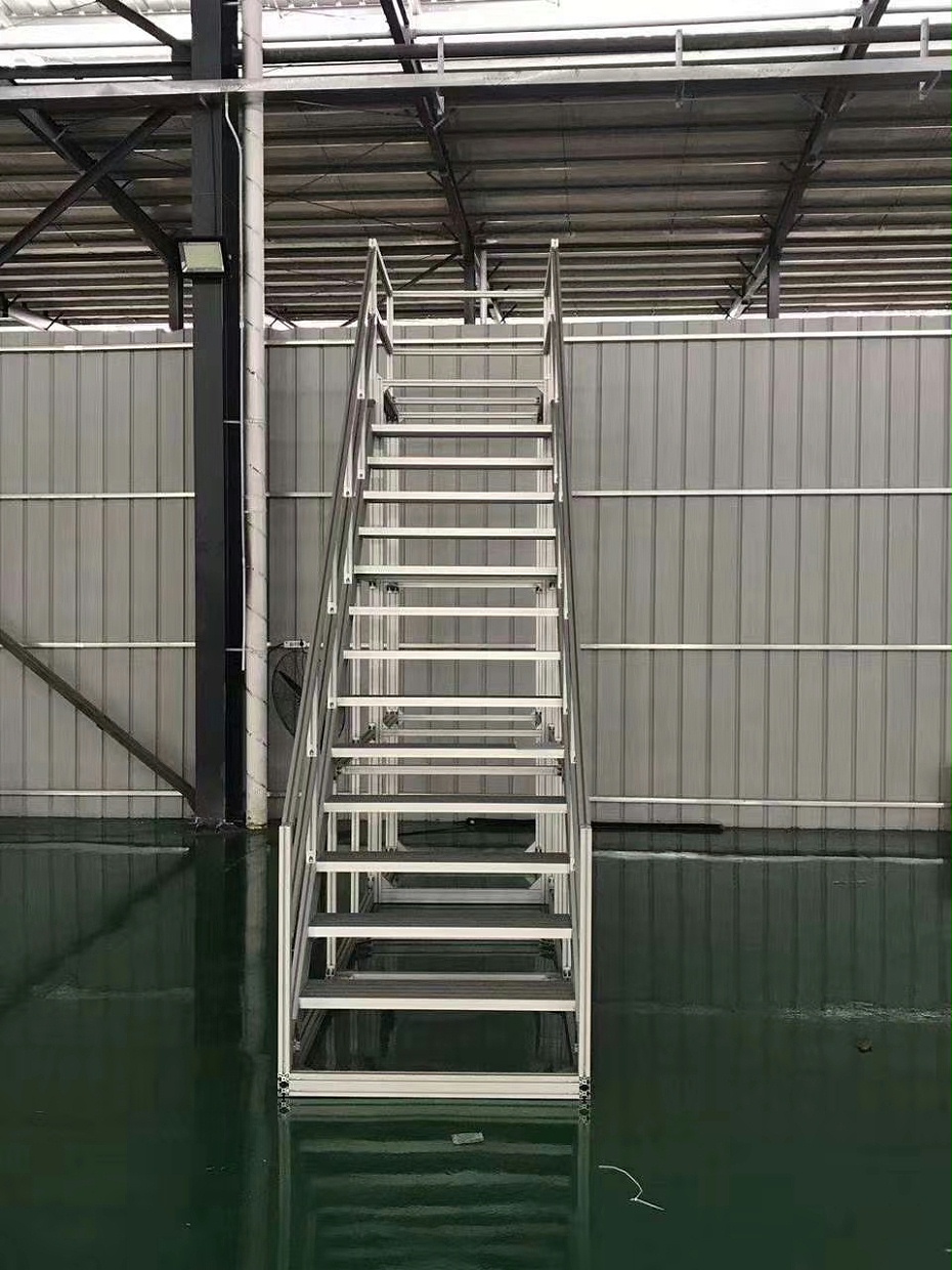 鋁材工業(yè)踏步