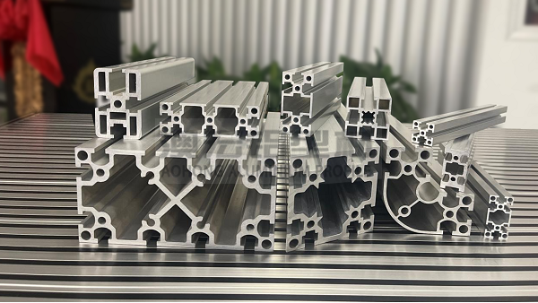 工業鋁型材定制框架時需要注意哪些問題？