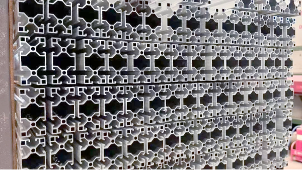 為什么說鋁型材+復(fù)合材料是下一代輕量化趨勢？